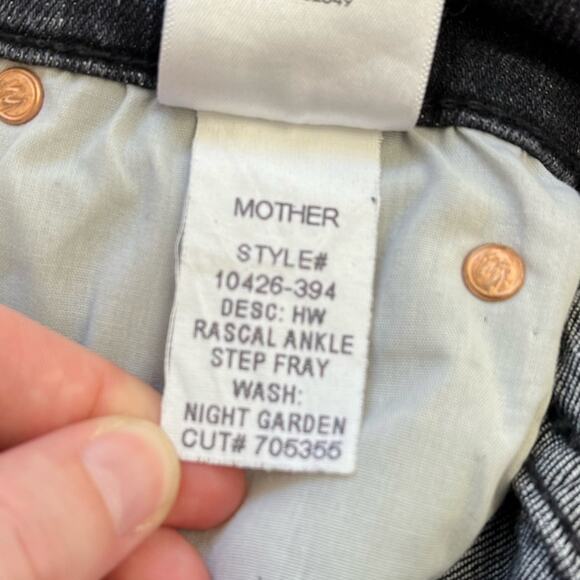 MOTHER High Waisted Rascal Ankle Step Fray Distressed Night Garden - Size 25 - Picture 12 of 14